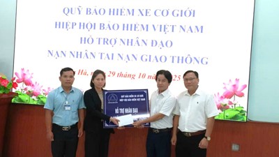 Hỗ trợ nhân đạo 4 nạn nhân thương vong do tai nạn giao thông tại Đồng Nai Hỗ trợ nhân đạo 4 nạn nhân thương vong do tai nạn giao thông tại Đồng Nai