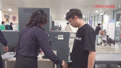 VIDEO: Cao điểm chống buôn lậu Tết Nguyên đán: Hải quan quyết tâm dập tắt các điểm nóng biên giới