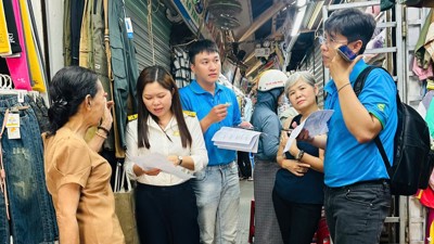 Thuế TP. Hồ Chí Minh tăng tốc hỗ trợ hộ kinh doanh chuyển đổi sang kê khai thuế