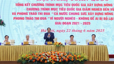 VIDEO: Chung tay vì người nghèo - Để không ai bị bỏ lại phía sau VIDEO: Chung tay vì người nghèo - Để không ai bị bỏ lại phía sau