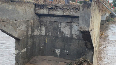 Nỗ lực khắc phục hậu quả và thông đường sau bão số 13 Nỗ lực khắc phục hậu quả và thông đường sau bão số 13