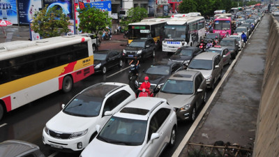 Lộ trình mới kiểm soát khí thải xe ô tô tại Hà Nội và TP. Hồ Chí Minh Lộ trình mới kiểm soát khí thải xe ô tô tại Hà Nội và TP. Hồ Chí Minh