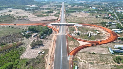 TP. Hồ Chí Minh: Tiếp tục “thúc” tiến độ giải ngân vốn đầu tư công TP. Hồ Chí Minh: Tiếp tục “thúc” tiến độ giải ngân vốn đầu tư công