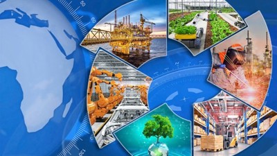 Dấu ấn kinh tế Việt Nam 2025: Ba trụ cột tạo sức bật mới Dấu ấn kinh tế Việt Nam 2025: Ba trụ cột tạo sức bật mới