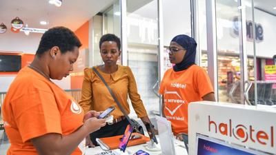 INFOGRAPHIC: Đầu tư của Việt Nam ra nước ngoài trong 10 tháng năm 2025