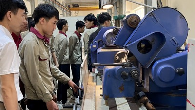 Đào tạo nâng chất nguồn nhân lực cho mô hình tăng trưởng mới