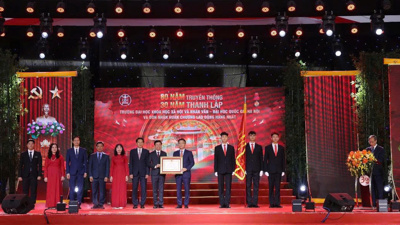 - Tự hào truyền thống 80 năm xây dựng và phát triển - Tự hào truyền thống 80 năm xây dựng và phát triển