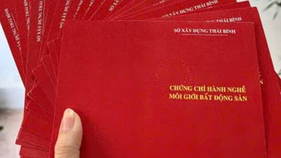 Mức lệ phí cấp mới Chứng chỉ hành nghề môi giới bất động sản là 300.000 đồng Mức lệ phí cấp mới Chứng chỉ hành nghề môi giới bất động sản là 300.000 đồng