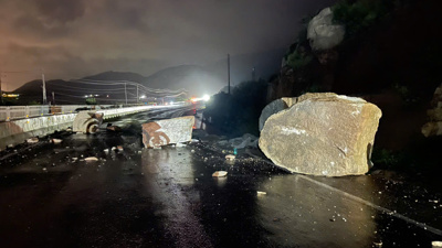 Phân luồng phương tiện lưu thông trên Quốc lộ 1 từ Bắc vào Nam do ngập lụt