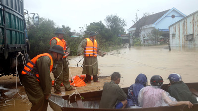 Xuất cấp gạo dự trữ quốc gia hỗ trợ khẩn cấp với tỉnh Gia Lai và Khánh Hòa Xuất cấp gạo dự trữ quốc gia hỗ trợ khẩn cấp với tỉnh Gia Lai và Khánh Hòa
