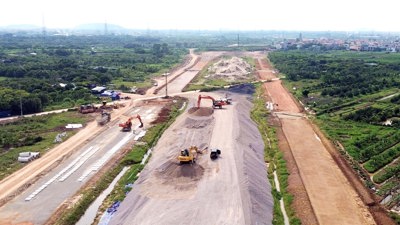 Dồn lực chặng đua nước rút trong giải ngân vốn đầu tư công Dồn lực chặng đua nước rút trong giải ngân vốn đầu tư công