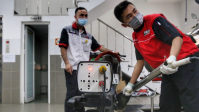 Siết tiêu chuẩn khí thải xe máy: Tác động ra sao tới người dân và thị trường?