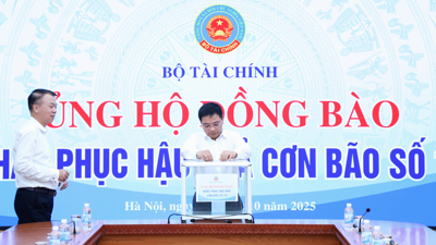 Bộ Tài chính phát động quyên góp, hướng về đồng bào vùng bão số 10