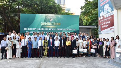 Học viện Tài chính gắn kết doanh nghiệp, đồng hành cùng sinh viên