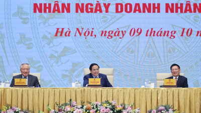 Thủ tướng Phạm Minh Chính: Doanh nhân là những chiến sĩ trên mặt trận kinh tế