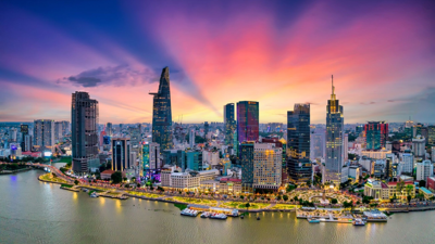 Bốn trụ cột kiến tạo sức bật giúp Việt Nam vươn mình lớn mạnh như Thánh Gióng Bốn trụ cột kiến tạo sức bật giúp Việt Nam vươn mình lớn mạnh như Thánh Gióng