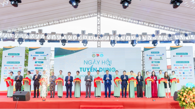 Ngày hội tuyển dụng Học viện Tài chính 2025: Kết nối tri thức - Khởi mở tương lai Ngày hội tuyển dụng Học viện Tài chính 2025: Kết nối tri thức - Khởi mở tương lai