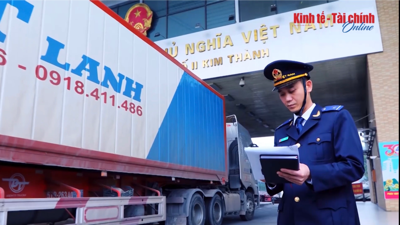 VIDEO: Xuất nhập khẩu Việt Nam kỳ vọng cán mốc 900 tỷ USD trong năm 2025