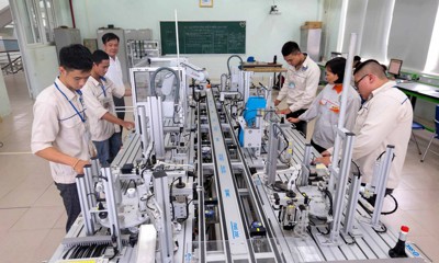 Thu hút nguồn nhân lực chất lượng cao: Cần thay đổi tư duy và hành động quyết liệt