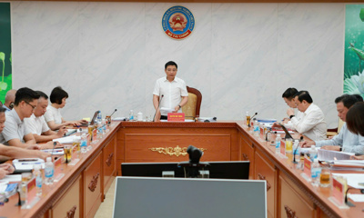 Tăng cường xây dựng Đảng, hoàn thiện thể chế theo tinh thần Kết luận số 201-KL/TW