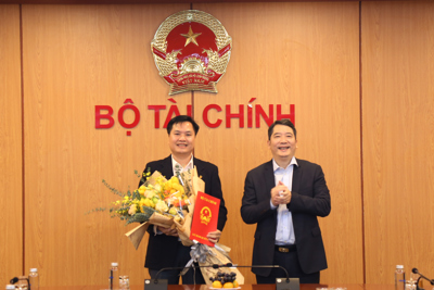 Bộ Tài chính trao quyết định bổ nhiệm tân Vụ trưởng Vụ Đầu tư