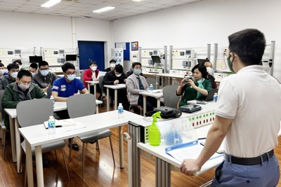 Hoàn thiện cơ chế thúc đẩy doanh nghiệp tham gia đào tạo nghề 