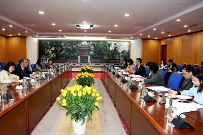 Bộ Tài chính và IMF trao đổi hợp tác về tài khóa xanh