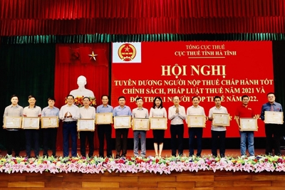 Khen thưởng người nộp thuế có thành tích xuất sắc trong chấp hành nghĩa vụ thuế