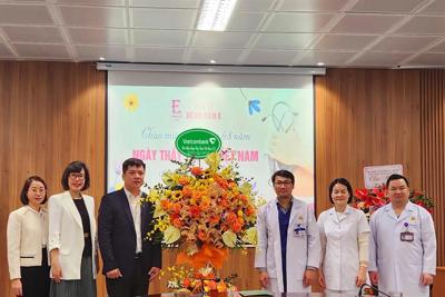 Vietcombank chúc mừng các y, bác sỹ Bệnh viện E