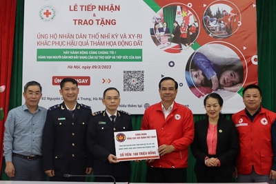 Công đoàn Tổng cục Hải quan trao 100 triệu đồng ủng hộ Thổ Nhĩ Kỳ và Syria