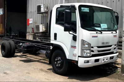 Xác định mã HS và thuế suất đối với mặt hàng xe ô tô sát xi