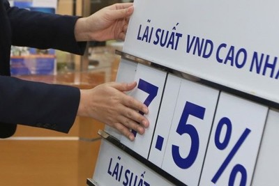 Lãi suất tiền gửi có thể về dưới 7%/năm cuối năm 2023