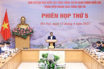 Dồn lực cho hai "quả đấm thép" của tăng trưởng