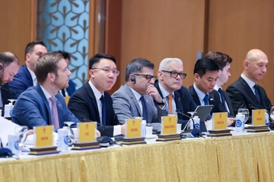 Các bộ, ngành, địa phương tiếp tục tạo thuận lợi, hỗ trợ tối đa cho nhà đầu tư nước ngoài