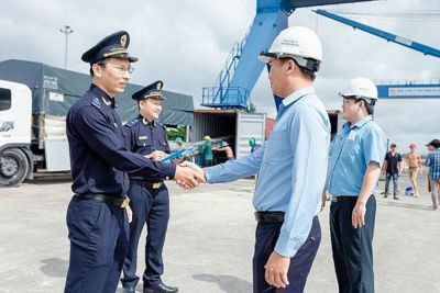 Cải cách thể chế pháp luật hải quan phù hợp với cam kết quốc tế 
