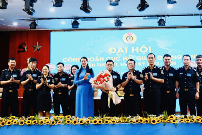 Lãnh đạo, chỉ đạo, xây dựng tổ chức Công đoàn ngày càng phát triển, vững mạnh