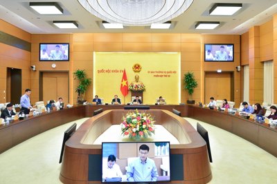 Nhiều khó khăn, thách thức gây áp lực tới khả năng hoàn thành mục tiêu tăng trưởng cả năm