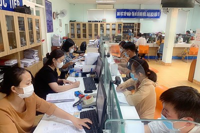 Giải quyết kịp thời quyền lợi bảo hiểm xã hội, bảo hiểm y tế cho người tham gia