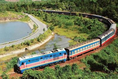 Xem xét, điều chỉnh quy định về niên hạn sử dụng phương tiện giao thông đường sắt