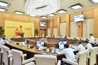 Điều hành chi ngân sách chặt chẽ, ưu tiên phòng chống dịch bệnh, ổn định đời sống nhân dân
