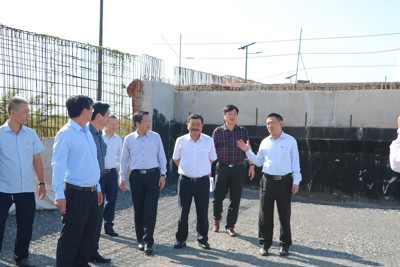 Bộ trưởng Hồ Đức Phớc kiểm tra các dự án đầu tư công tại tỉnh Đồng Nai