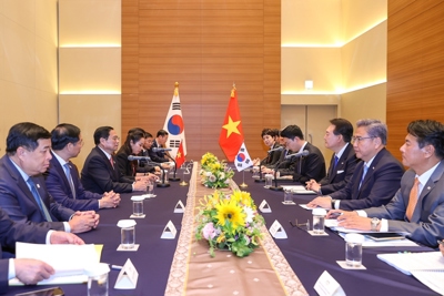 Thủ tướng Phạm Minh Chính hội kiến Tổng thống Hàn Quốc nhân dịp Hội nghị Thượng đỉnh G7 mở rộng