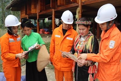 EVNNPC đẩy mạnh truyền thông về tình hình cung ứng, sử dụng điện tiết kiệm hiệu quả