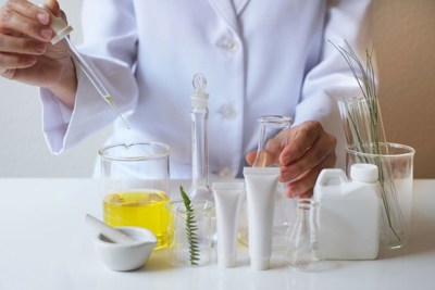 Từ ngày 1/8/2023, áp dụng mức thu phí mới trong lĩnh vực dược, mỹ phẩm