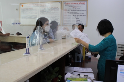 Kho bạc Nhà nước trả lại khách hàng hơn 304 triệu đồng tiền thừa