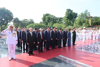 Lãnh đạo Đảng, Nhà nước tưởng niệm các Anh hùng liệt sĩ