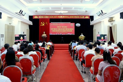 Thực hiện nghiêm kỷ cương, kỷ luật lao động, phấn đấu hoàn thành nhiệm vụ được giao