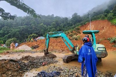 Khẩn trương khắc phục hậu quả sạt lở đất tại đèo Bảo Lộc, tỉnh Lâm Đồng
