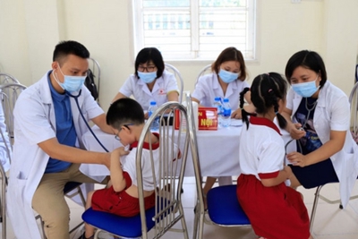 Hơn 5.300 tỷ đồng chi khám, chữa bệnh bảo hiểm y tế cho học sinh, sinh viên