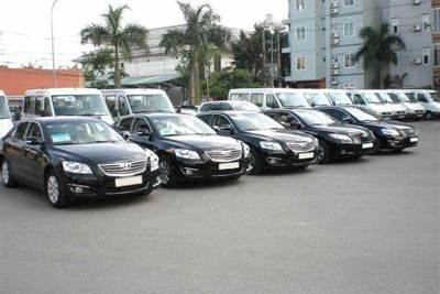 Nguyên tắc xác định giá mua xe ô tô phục vụ công tác như thế nào?